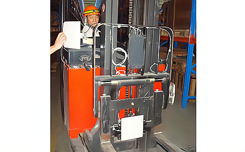 RFID叉車(chē)改裝案例.jpg RFID叉車(chē)改裝案例.jpg